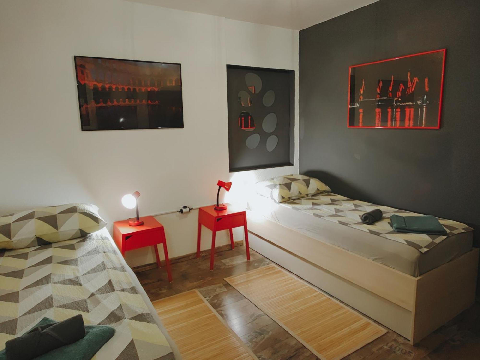 Ivana Rooms *